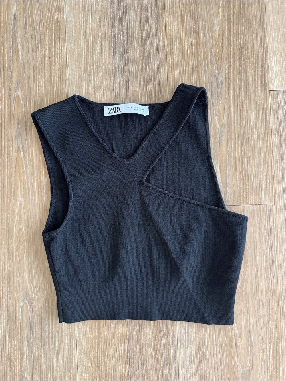ZARA Women’s Black Asymmetrical Cutout Cropped Top